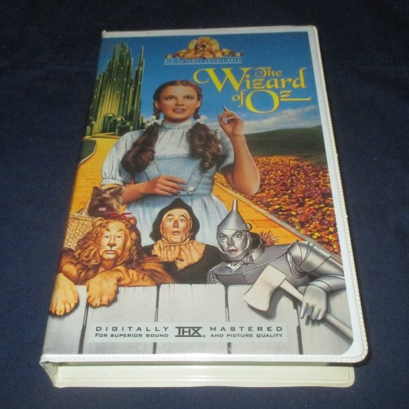 The Wizard of Oz (from 1939) MGM Family Edition (VHS, 1996) w/ Clamshell Case - Picture 1 of 7